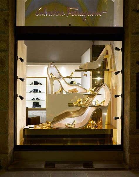 salvatore ferragamo italy website.